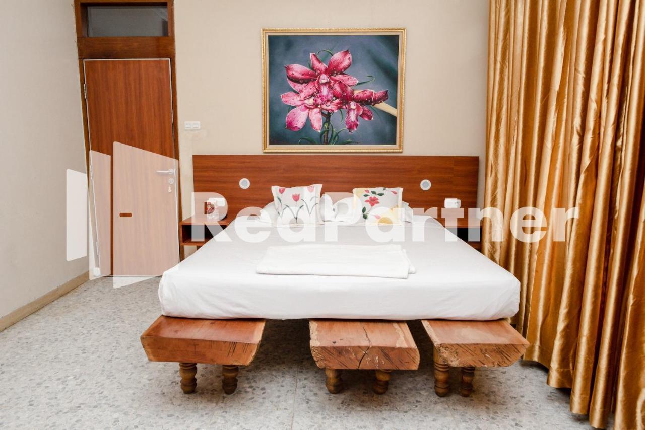 ホテル Mango House Semarang Redpartner エクステリア 写真