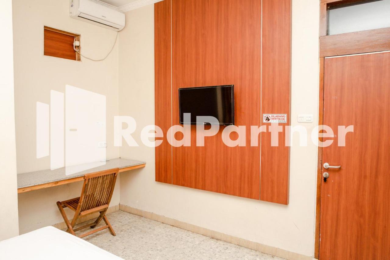 ホテル Mango House Semarang Redpartner エクステリア 写真