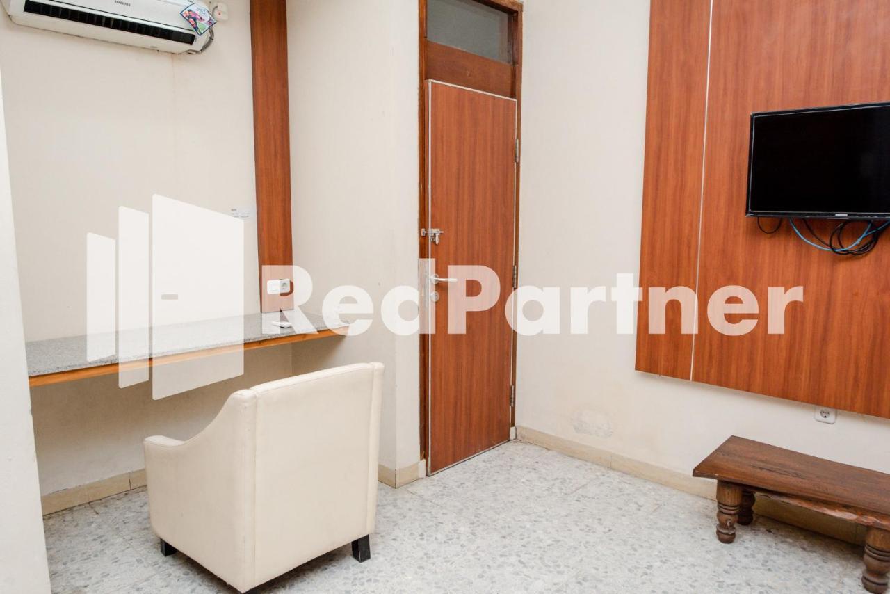 ホテル Mango House Semarang Redpartner エクステリア 写真