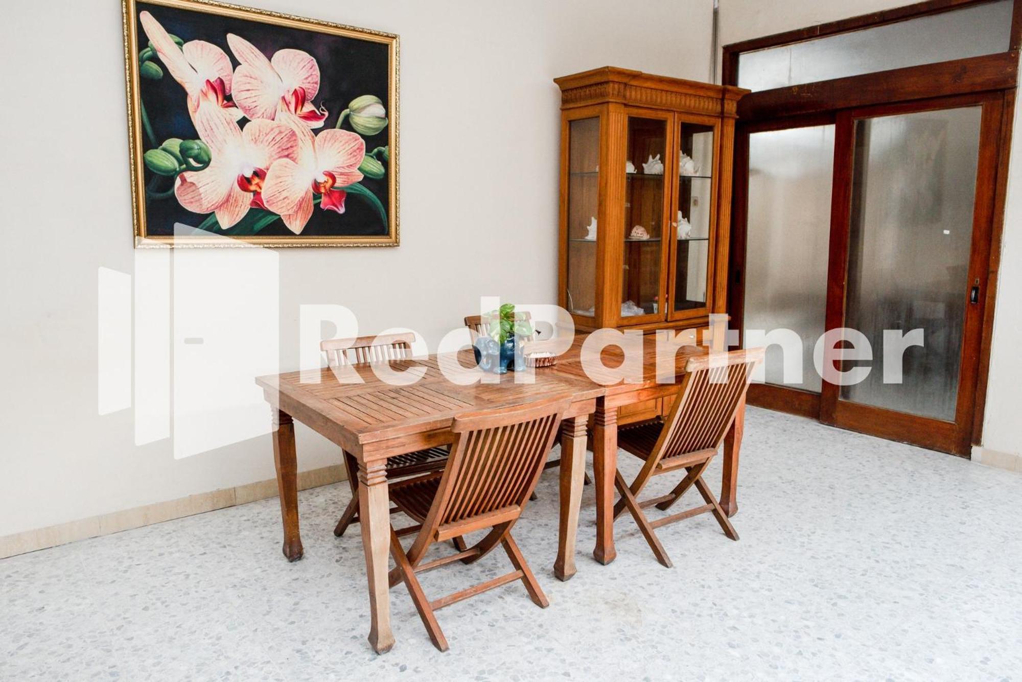 ホテル Mango House Semarang Redpartner エクステリア 写真
